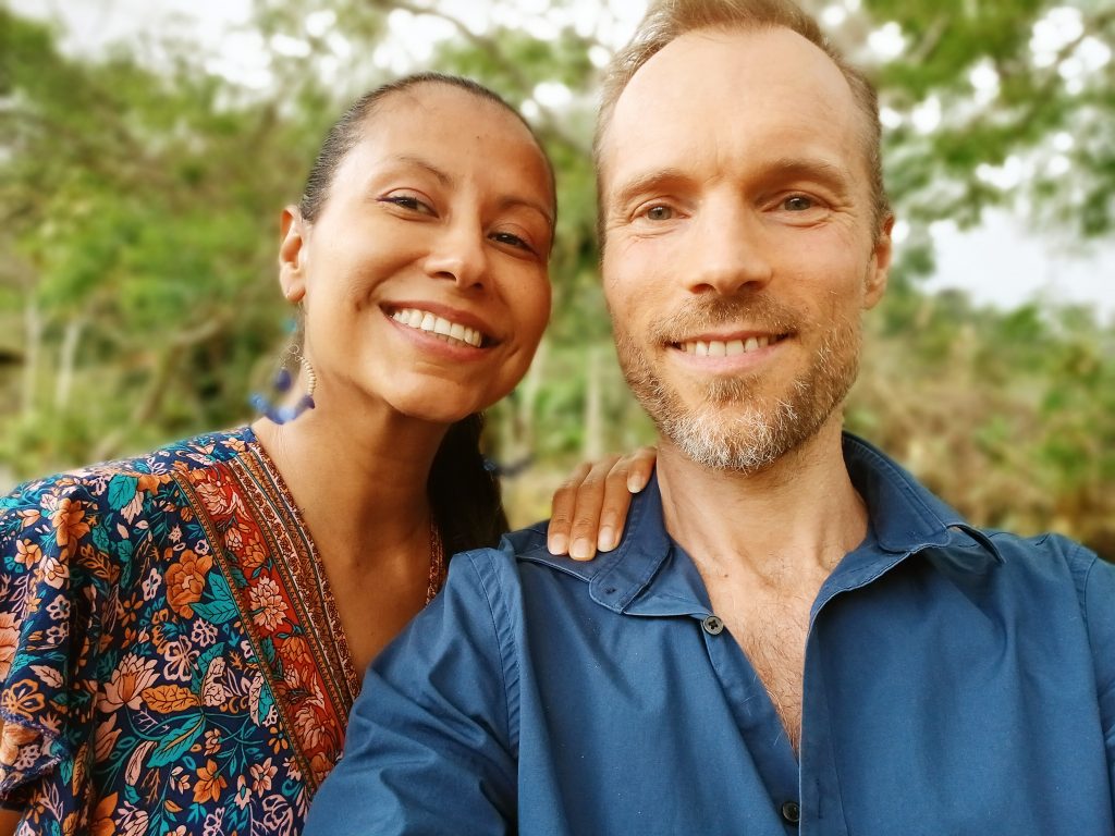 Anais & Sebastiaan your facilitators at Mushroom Awakening, private psilocybin retreat Costa Rica
