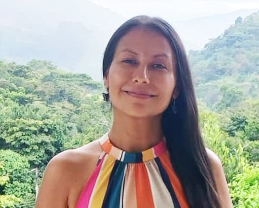 Anais, facilitator Mushroom Awakening psilocybin retreat Costa Rica
